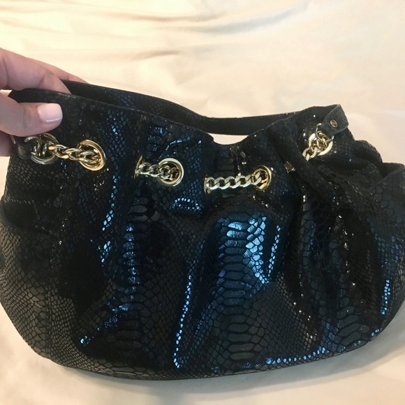 MICHAEL KORS Jet Set Patent Python Chain - Picture 3 of 6